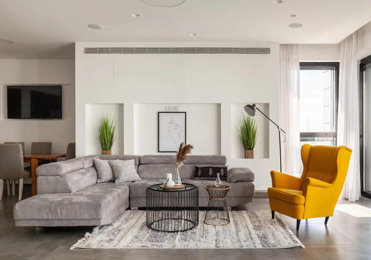 Apartament Oַ&O Group- Luxury Penthouse Jacuzzi Sea 36 Floor Bat Jam Zewnętrze zdjęcie