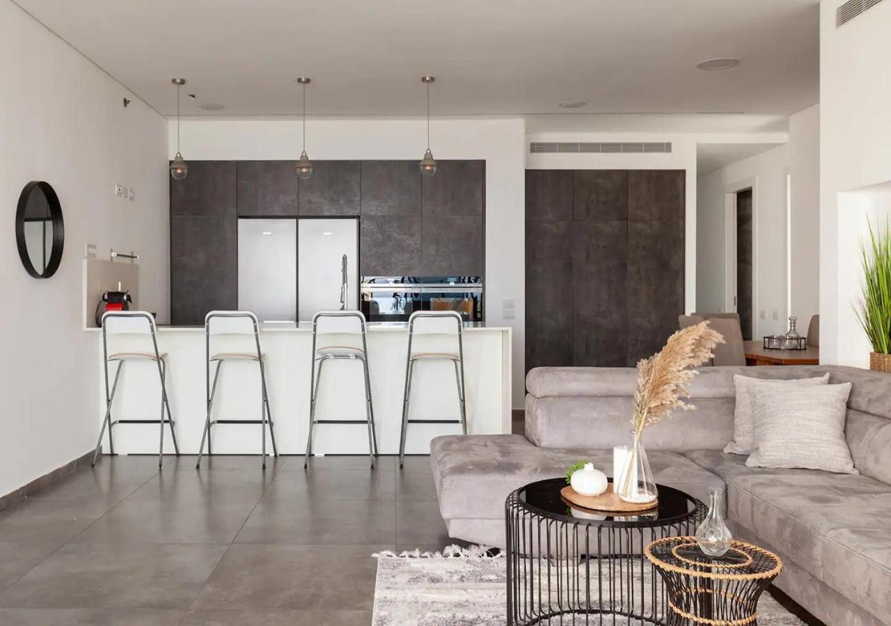 Apartament Oַ&O Group- Luxury Penthouse Jacuzzi Sea 36 Floor Bat Jam Zewnętrze zdjęcie