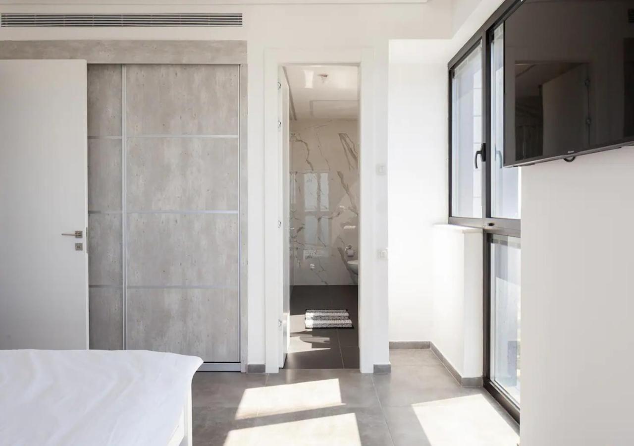 Apartament Oַ&O Group- Luxury Penthouse Jacuzzi Sea 36 Floor Bat Jam Zewnętrze zdjęcie