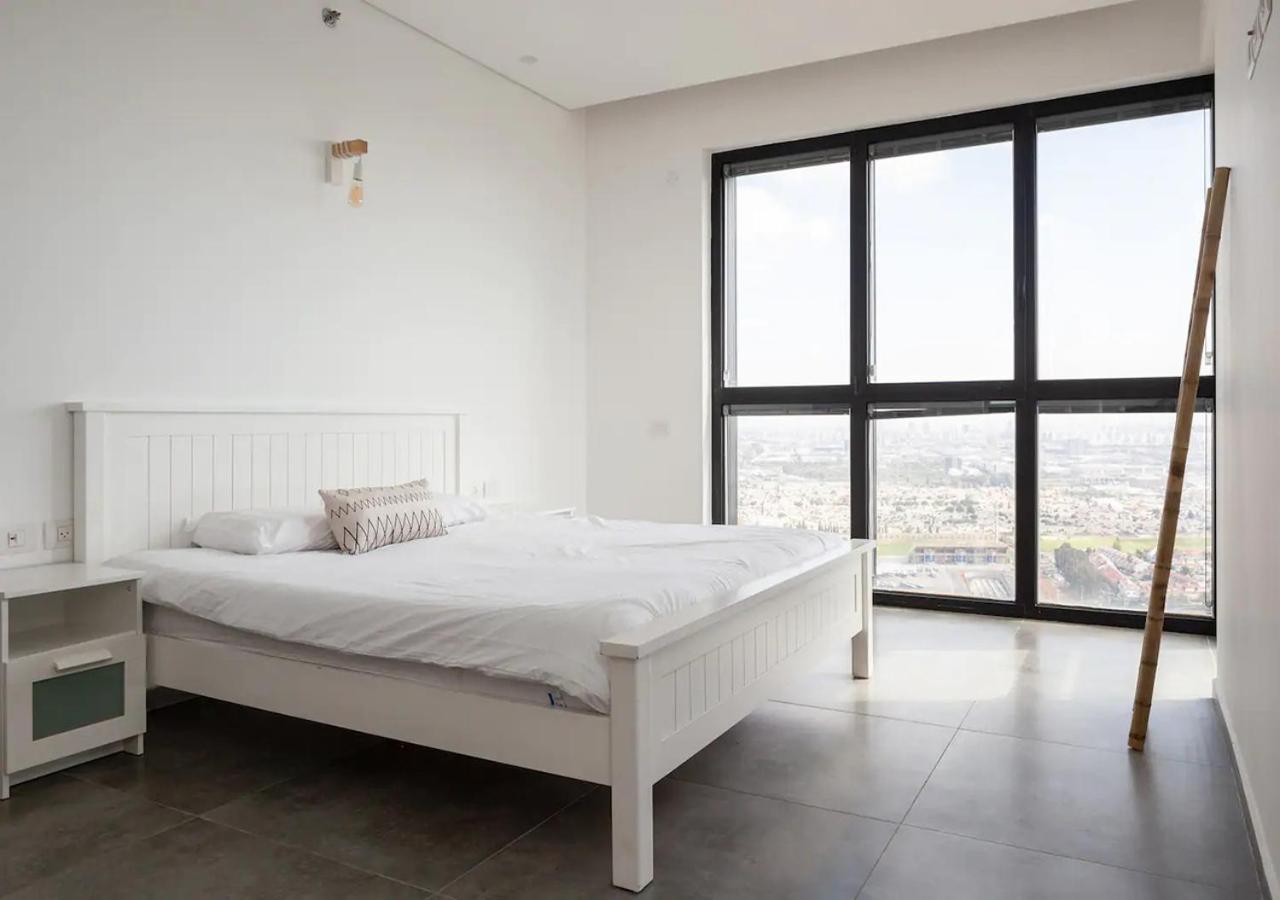 Apartament Oַ&O Group- Luxury Penthouse Jacuzzi Sea 36 Floor Bat Jam Zewnętrze zdjęcie